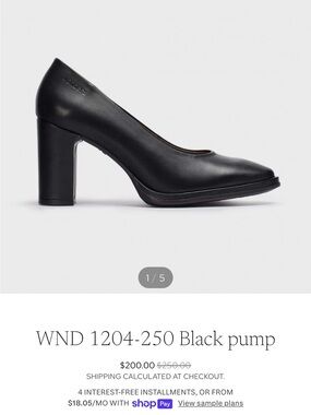 Wonders Made in Spain Black Leather Block Heel Pumps